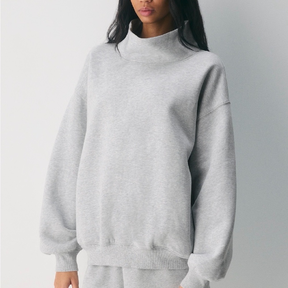 Aritzia Cozy Sweat fleece Mega Funnel Neck Sweatshirt NWT Medium